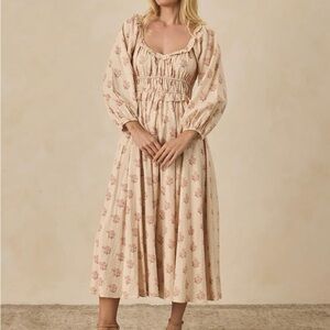 Chic Floral Beige Maxi Dress